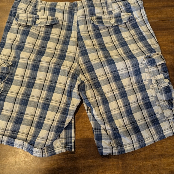 Lee Blue and White Cargo Shorts for Casual Wear - Picture 7 of 7